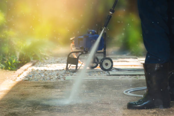 Best Driveway Pressure Washing  in Emeryville, CA